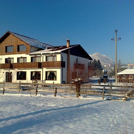 Serena Guesthouse Bran Бран Екстер'єр фото
