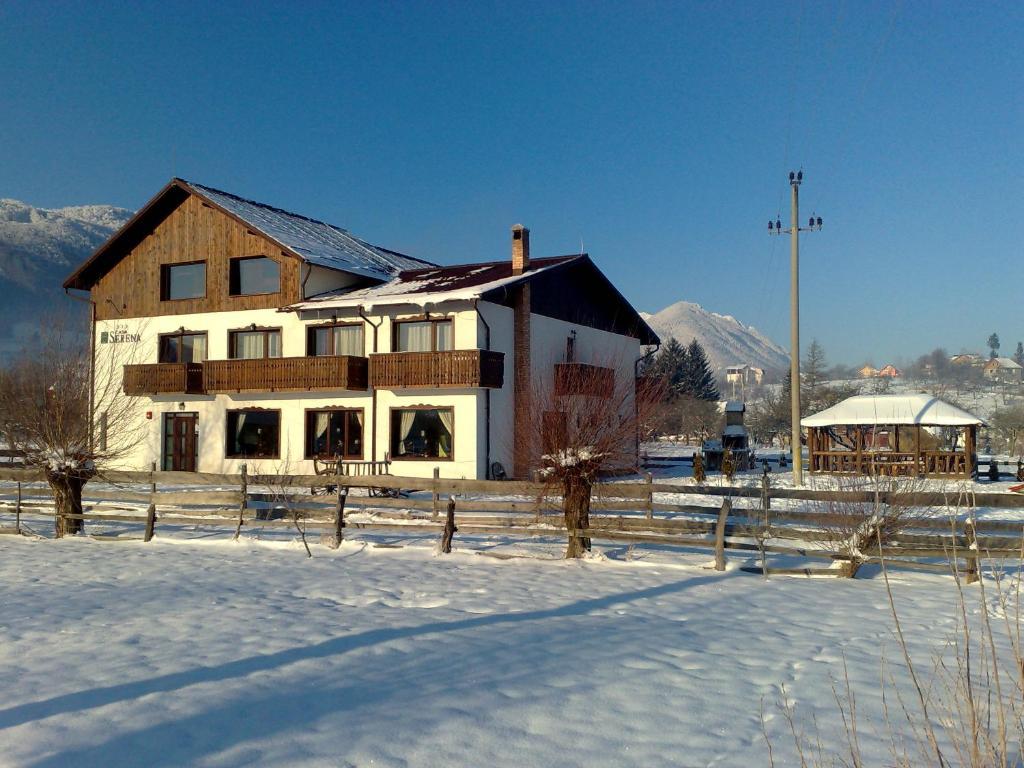 Serena Guesthouse Bran Бран Екстер'єр фото