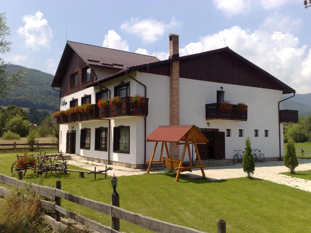 Serena Guesthouse Bran Бран Екстер'єр фото